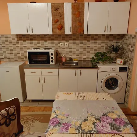 Apartman Una *